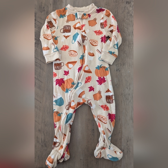 Halloween Themed Baby Onesies Set Size 6-9 Months - Picture 6 of 8